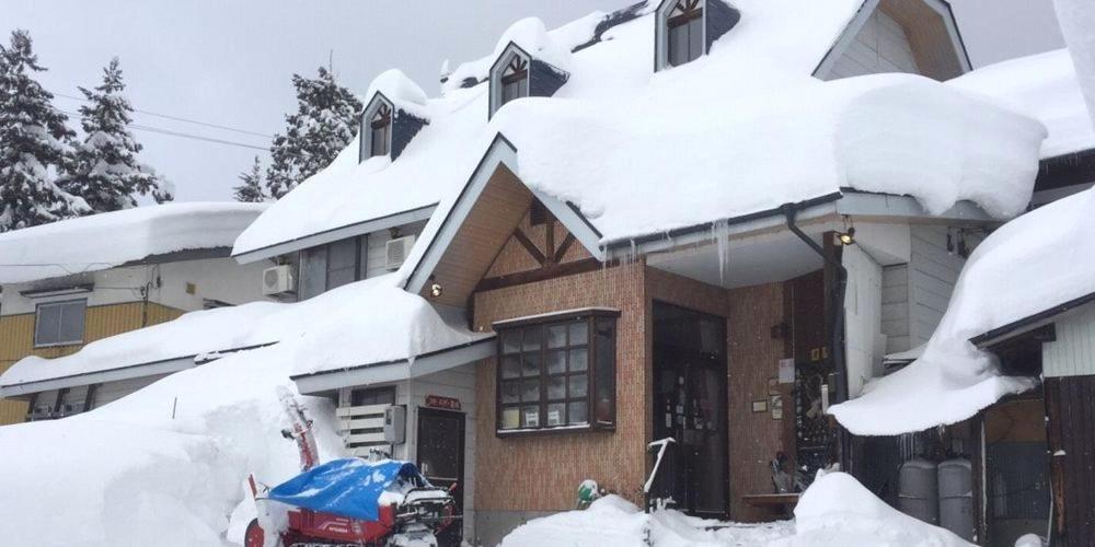 ホテル 宮下屋 飯山市 エクステリア 写真